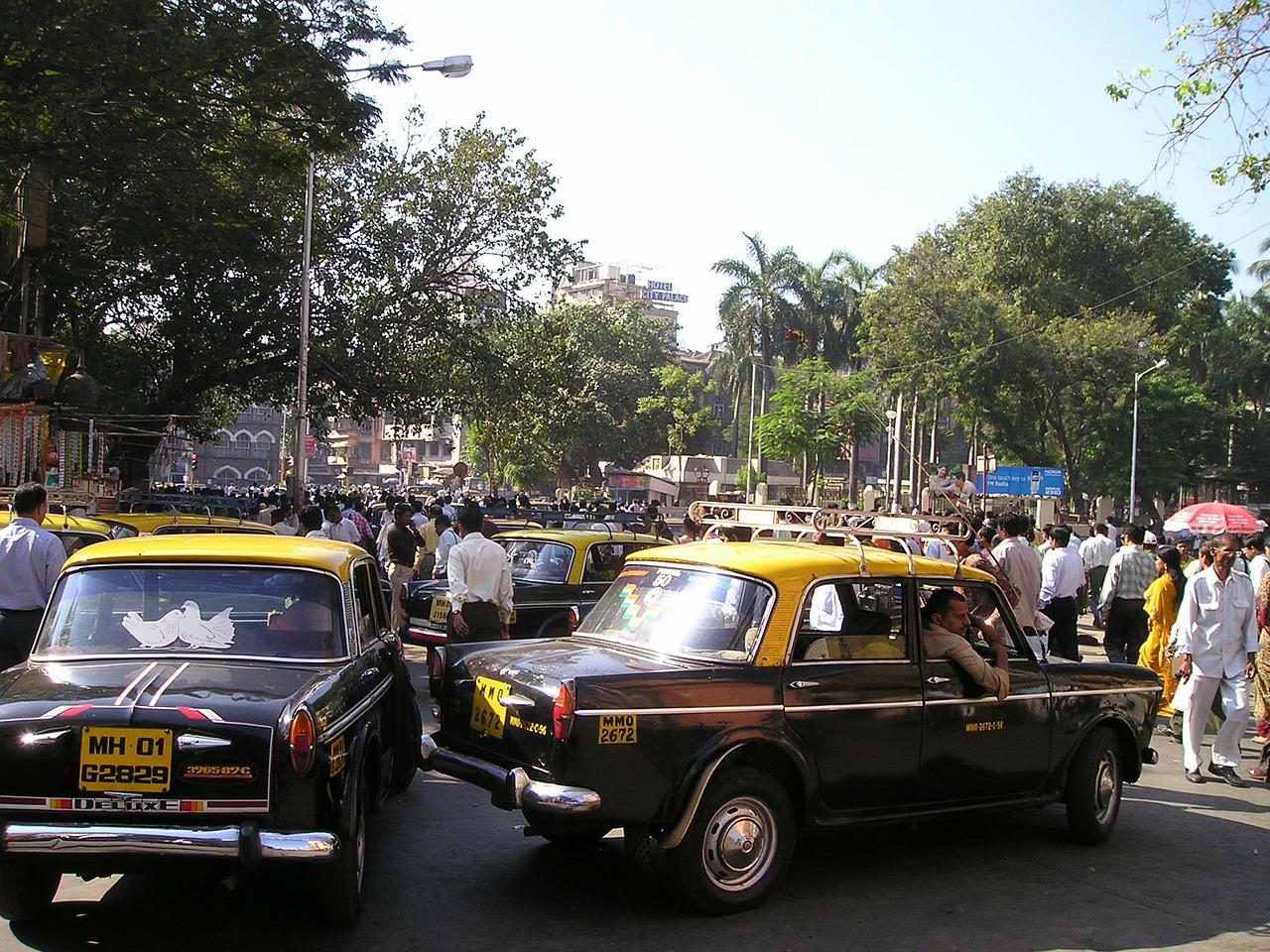 traffic in mumbai, India