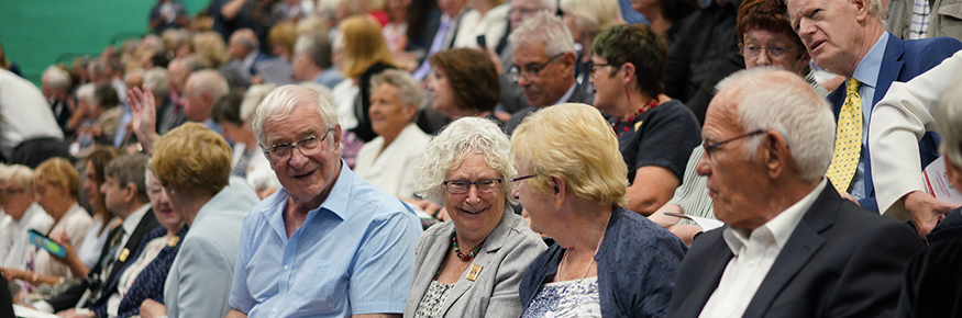 Photo of the crowd at the certificate of education ceremony